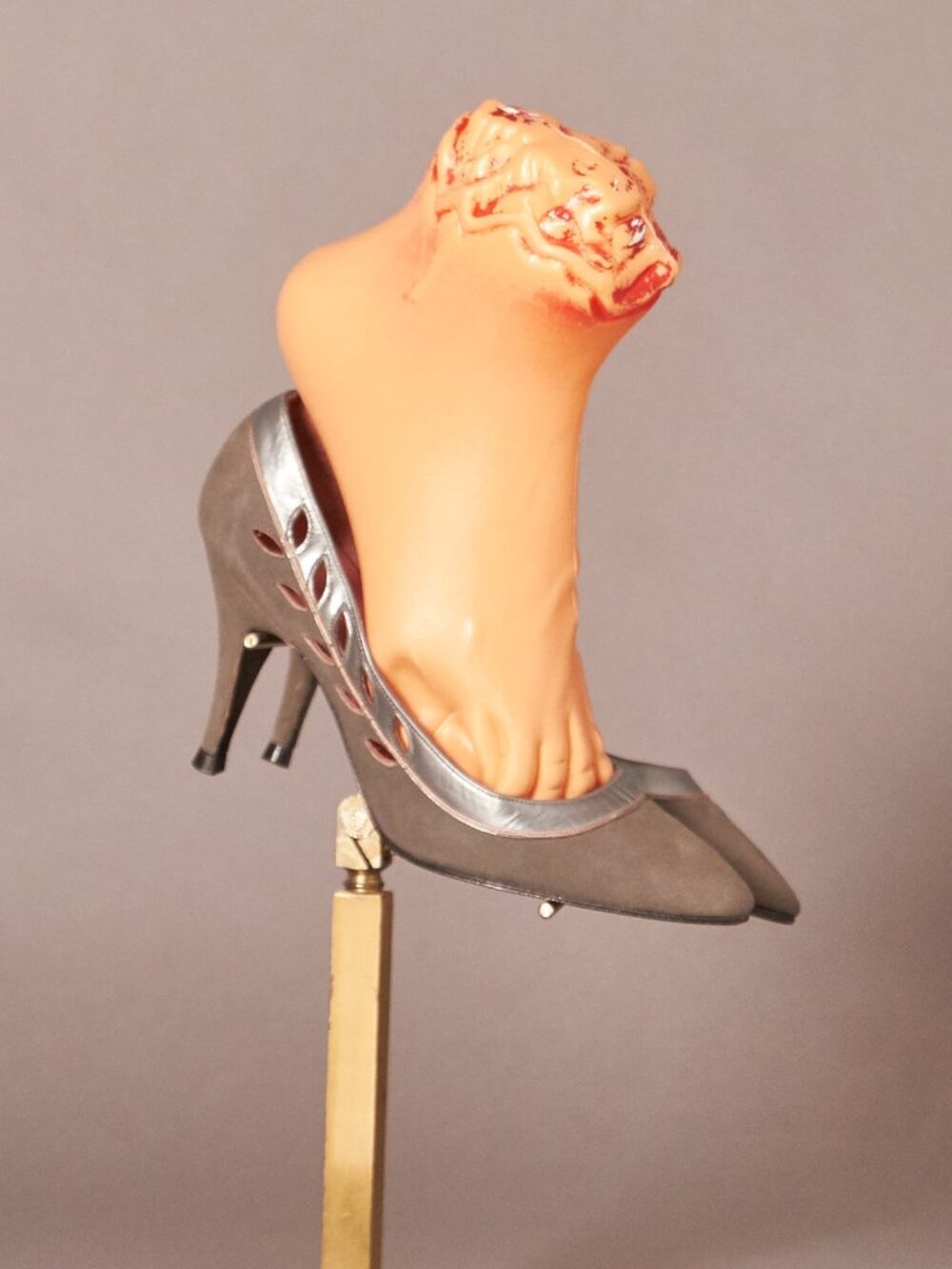 Petite 1950s Gray Suede Cut Out Leather Pumps Heels